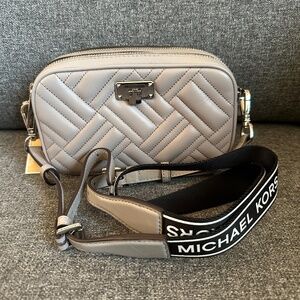 NWT!Michael Kors Peyton Small Quilted Camera Bag Women's Crossbody In Pearl Grey